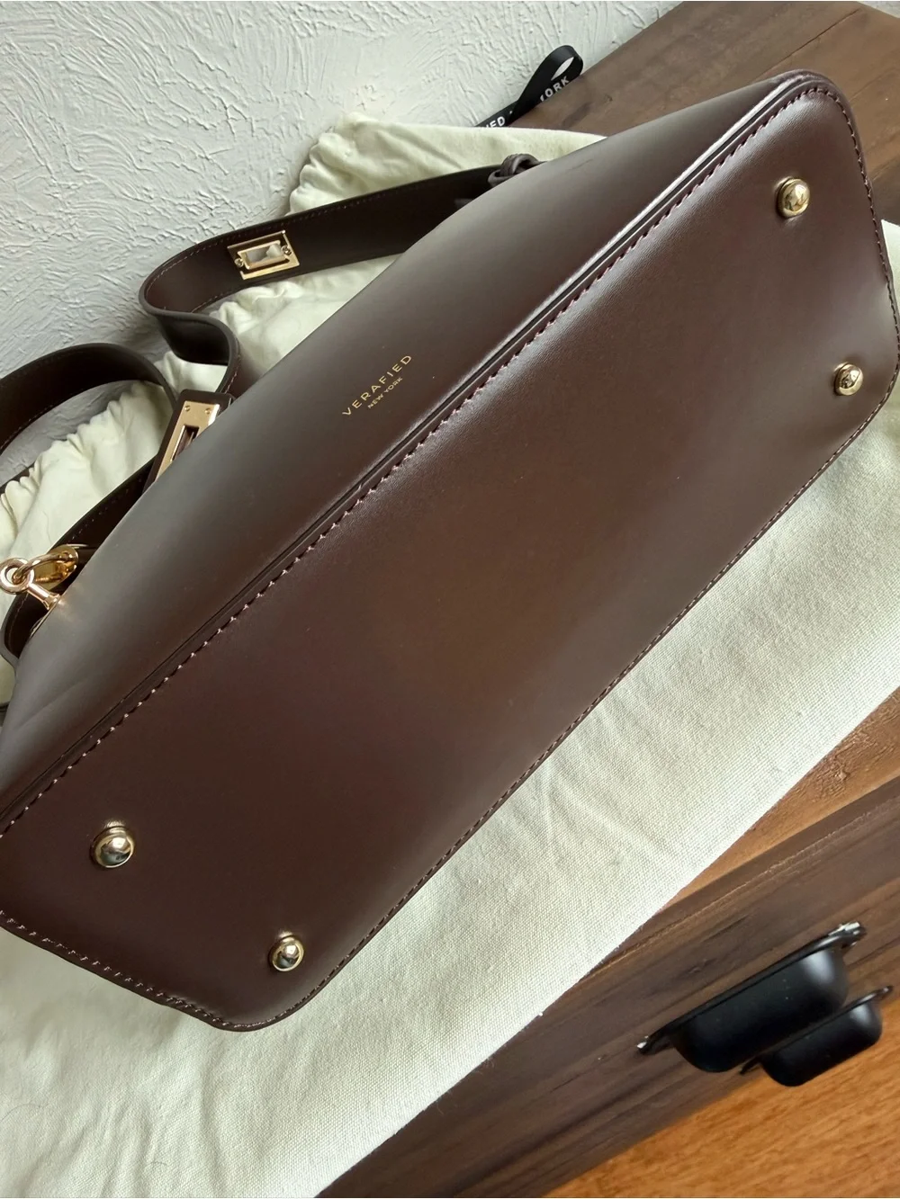 Verafied Gold Chocolate Hobo Bag, smooth leather. With crossbody extension - Picture 5 of 7